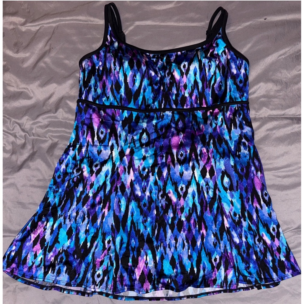 Inches Away Women's Multicolored Skirted Slimming‎ One Piece Swimsuit, Size 12